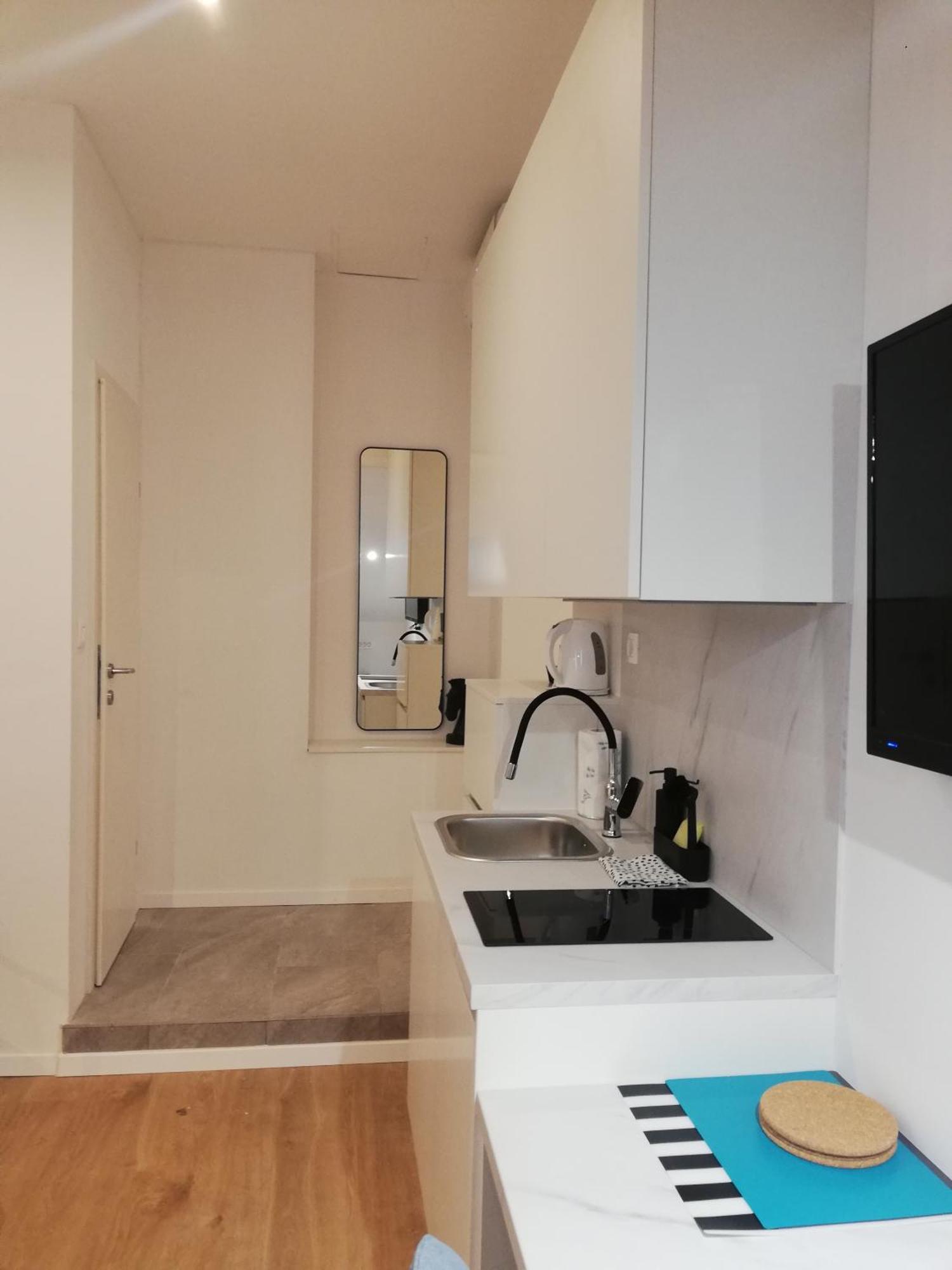 Apartments Simple Teslina Загреб Екстериор снимка