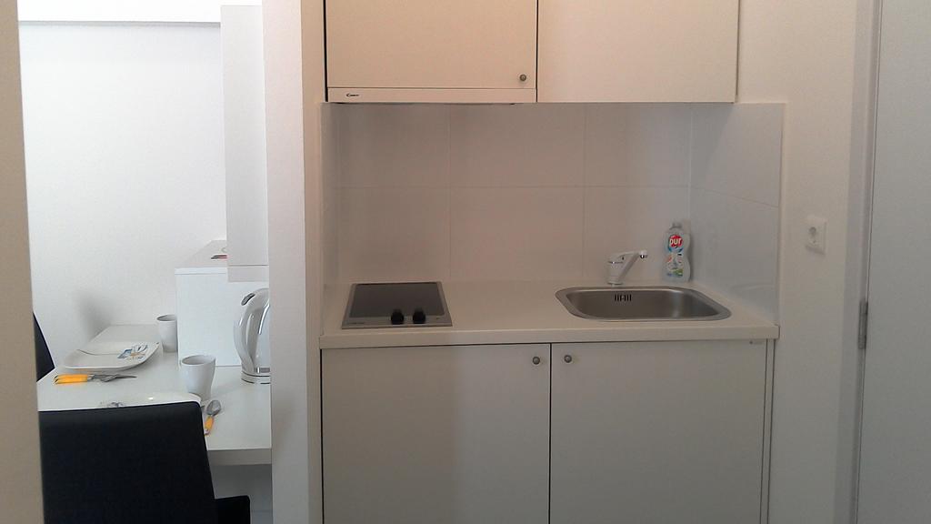 Apartments Simple Teslina Загреб Екстериор снимка