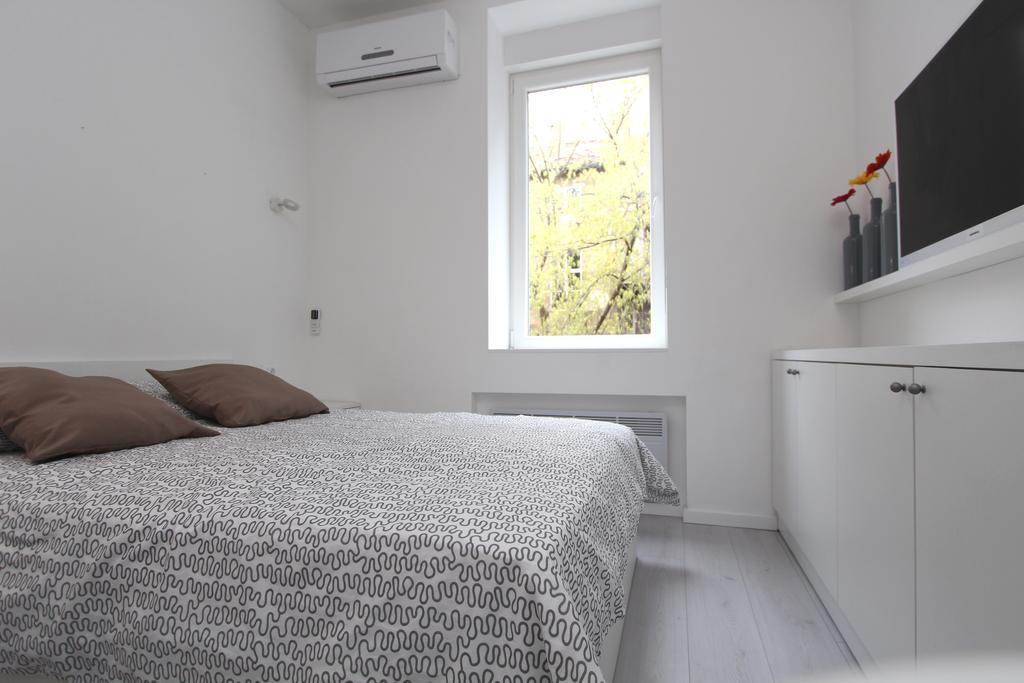 Apartments Simple Teslina Загреб Екстериор снимка