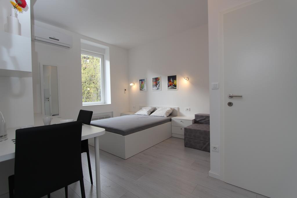 Apartments Simple Teslina Загреб Екстериор снимка